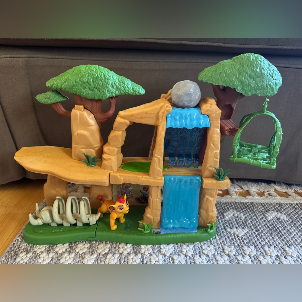 Lion Guard playset